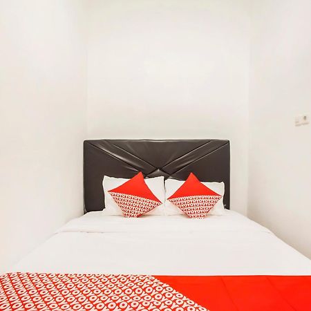 Oyo 2720 Sutomo Inn Medan Luaran gambar