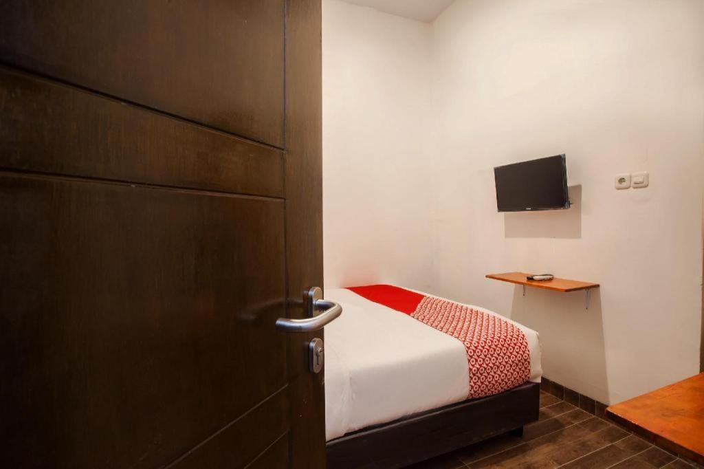 Oyo 2720 Sutomo Inn Medan Luaran gambar