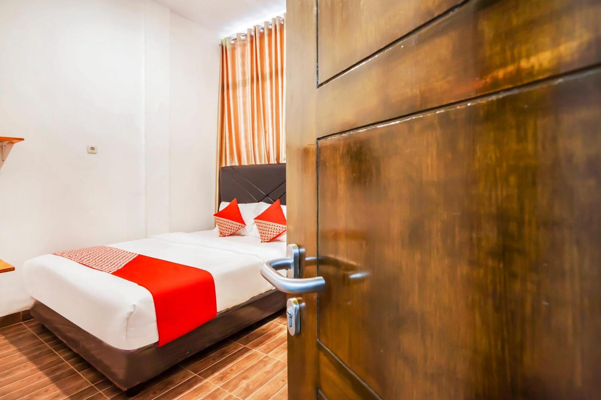 Oyo 2720 Sutomo Inn Medan Luaran gambar